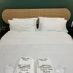 Dimora Della Vicaria 公寓式酒店 3*